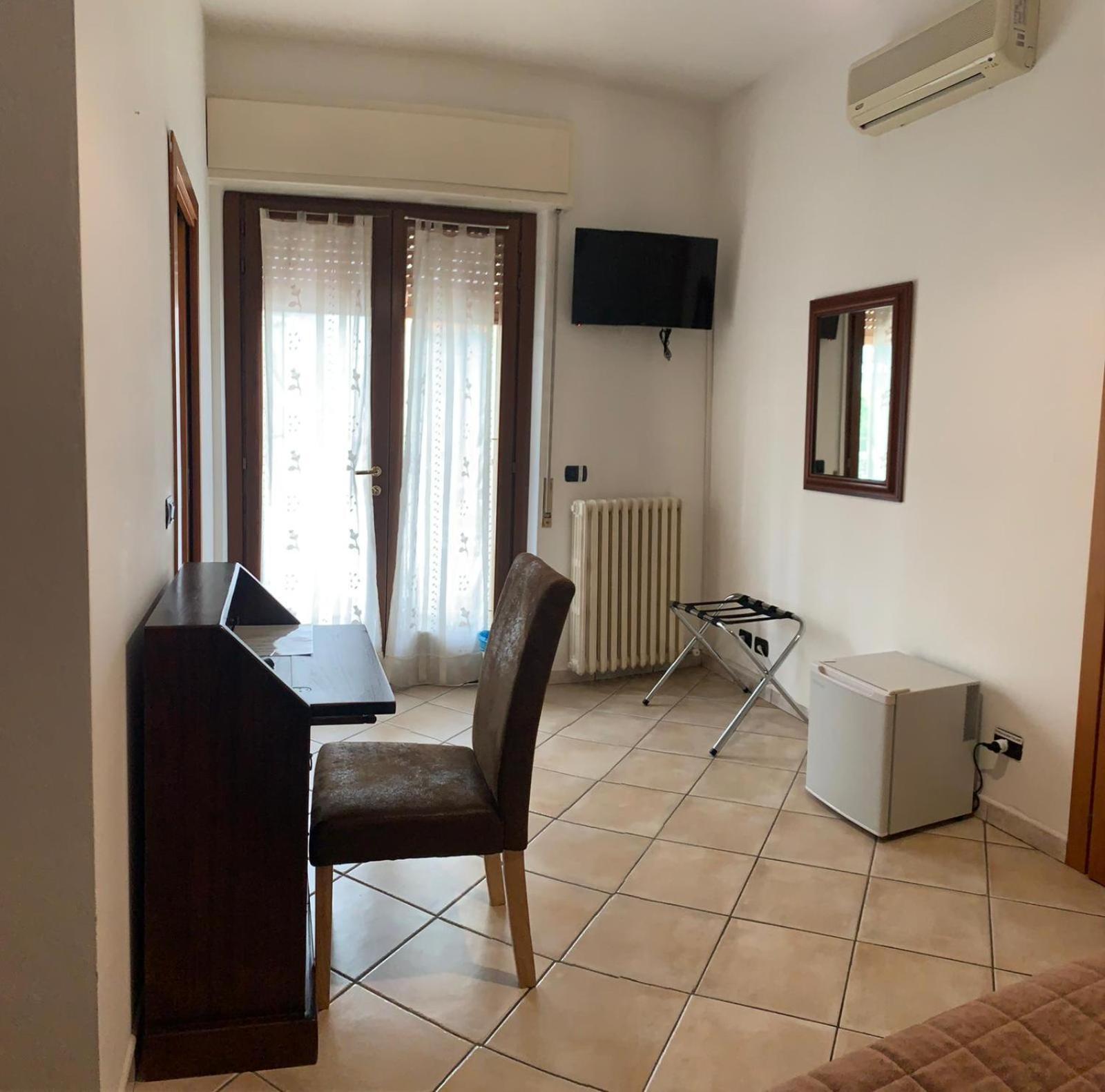 La Terrazza Hotell Peschiera del Garda Eksteriør bilde